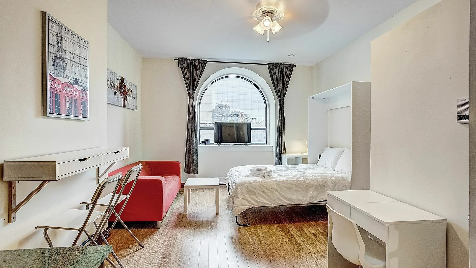 Destination Stays Montreal Downtown 아파트